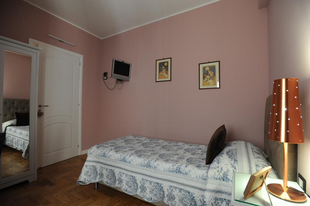 B&B Aurora Domus D'A-Mare Песаро Стая снимка